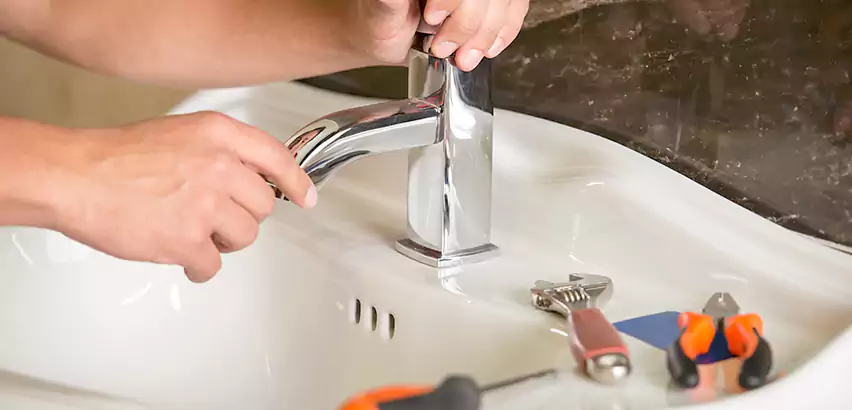 Bathtub Faucet Replacement in Kalamazoo